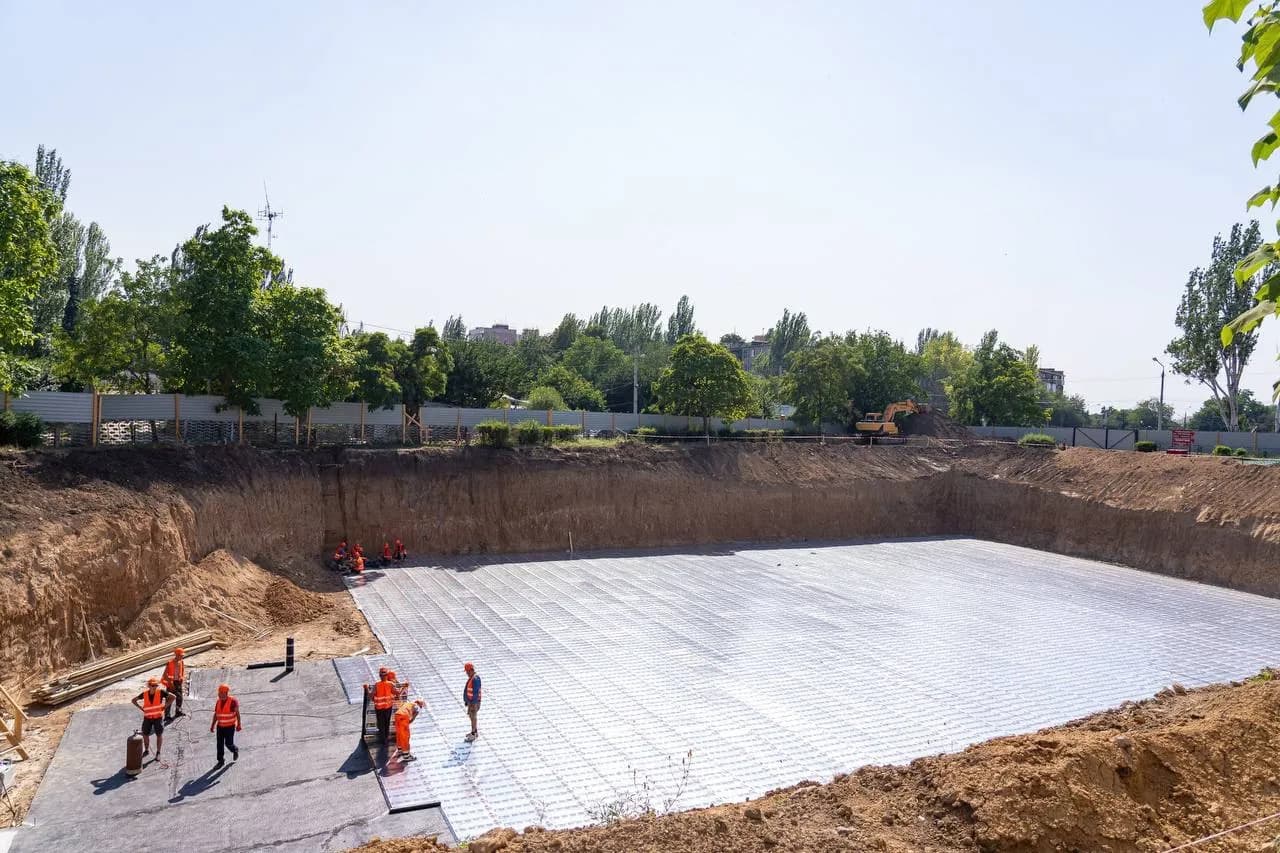 Укладання інженерних комунікацій